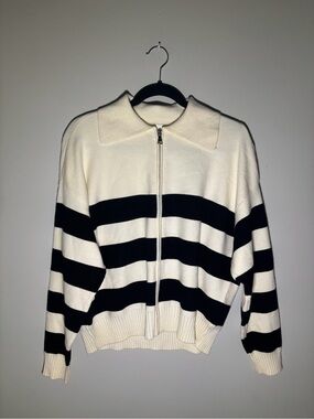 Cyrus Black & White Striped Quarter Zip Sweater Size Small
